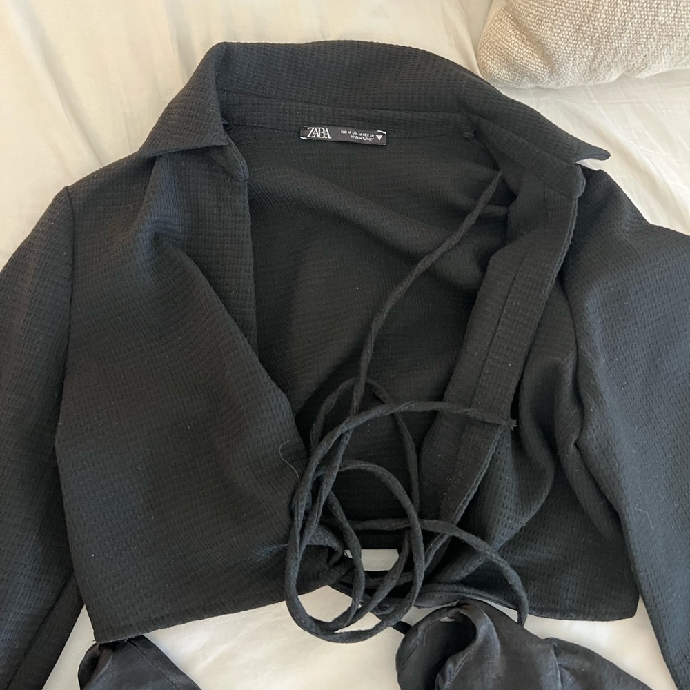 3 black tops